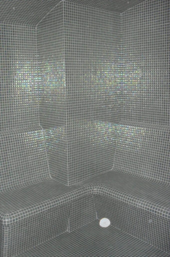 Banho Turco Hotel Faro: Hisbalit Unicolor 317 + Mapei 111